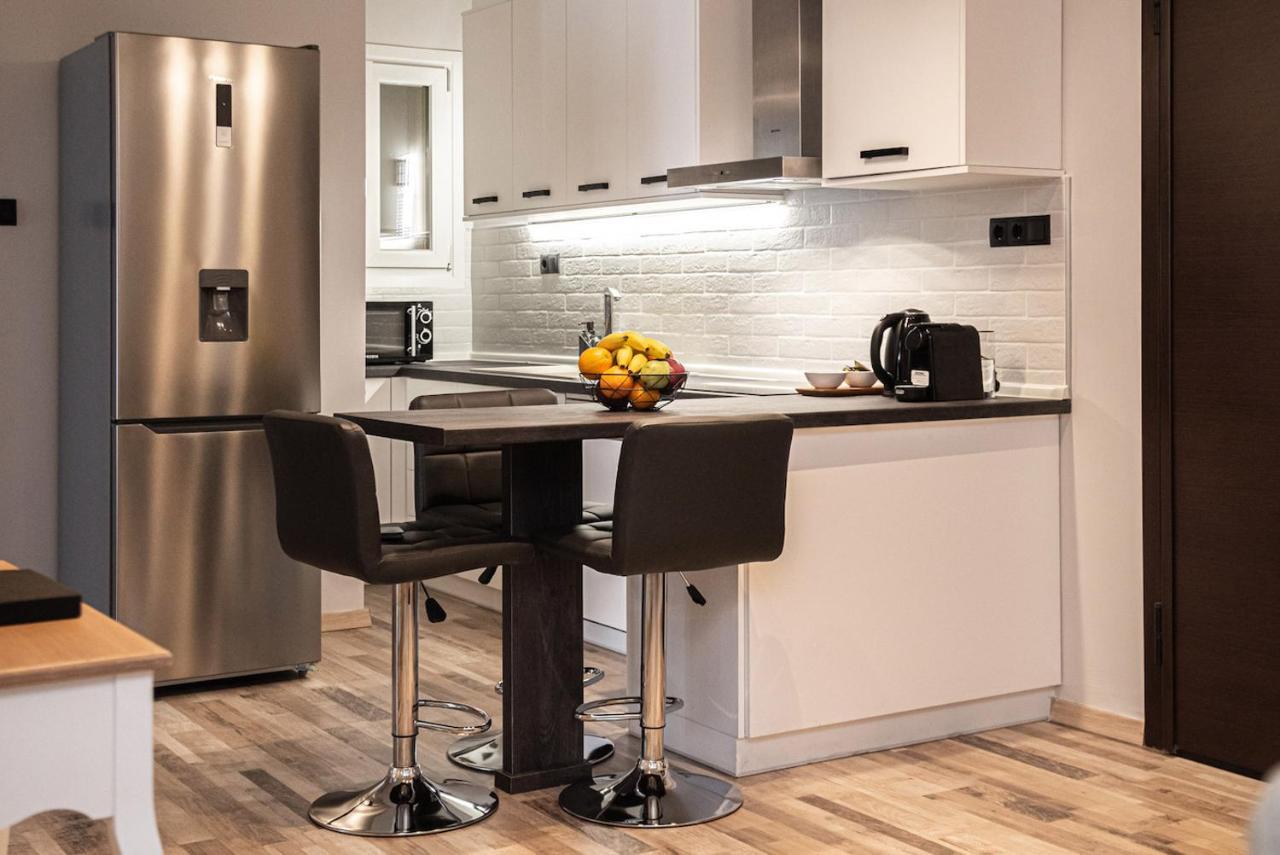 Charissa Apartment Волос Екстериор снимка