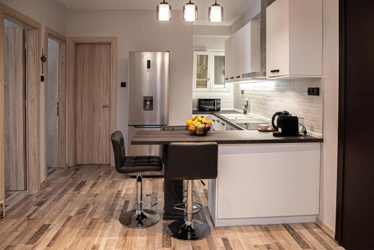 Charissa Apartment Волос Екстериор снимка